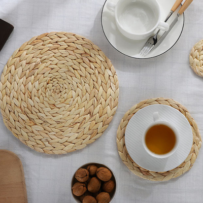 Esteiras de lugar de Hyacinth Round Braided Rattan Woven da água 25cm