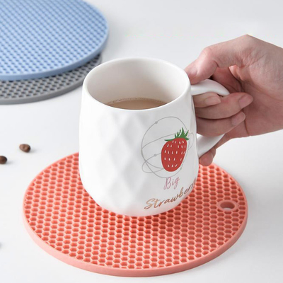O utensílio da cozinha desliza não o suporte de potenciômetro quente Mat Coaster do silicone resistente ao calor