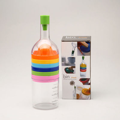 8 multifuncionais em 1 copo do conjunto de ferramentas Juice Bottle Grater Fruit e vegetal da cozinha