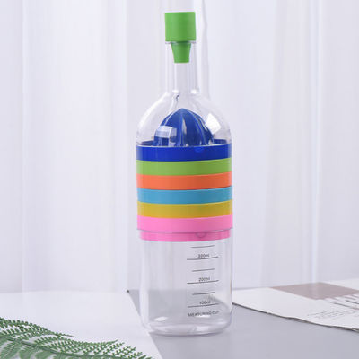 8 multifuncionais em 1 copo do conjunto de ferramentas Juice Bottle Grater Fruit e vegetal da cozinha
