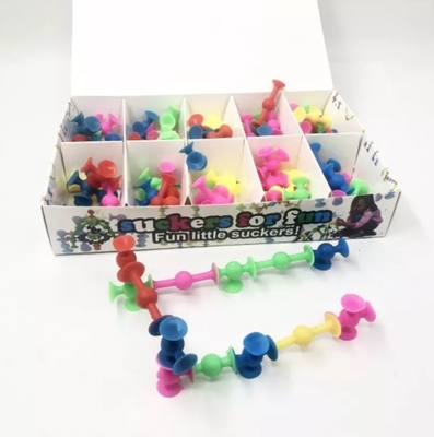 O otário do PNF de Trickshot Stickit arremessa brinquedos ajustou Tablegame