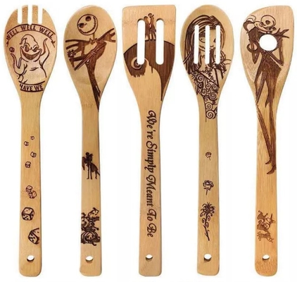 O laser de bambu dos utensílios da cozinha do Natal de Dia das Bruxas gravou o grupo de bambu da cutelaria