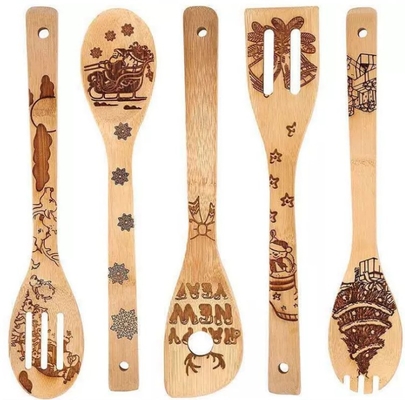 O laser de bambu dos utensílios da cozinha do Natal de Dia das Bruxas gravou o grupo de bambu da cutelaria
