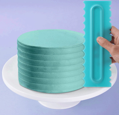 Os raspadores do bolo ajustaram a ferramenta plástica do bolo DIY do creme da manteiga do Polisher do raspador do Sawtooth