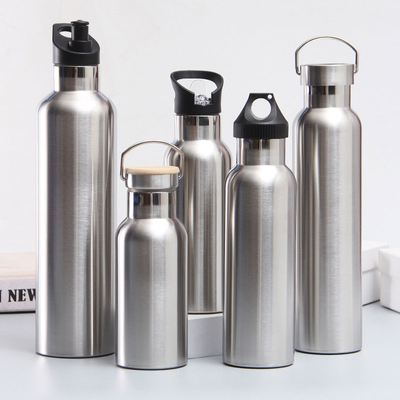 garrafa de água feita sob encomenda de aço inoxidável dos copos bebendo da parede do dobro 600ml com tampa