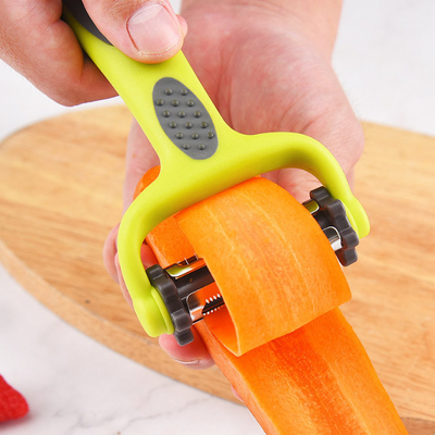 Eletrodomésticos de aço inoxidável Rotatable Peeler 3 em 1 para o vegetal da batata