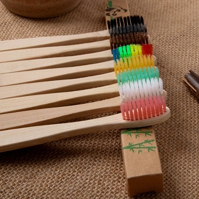 Cerdas macias da escova de dentes de bambu biodegradável natural do carvão vegetal