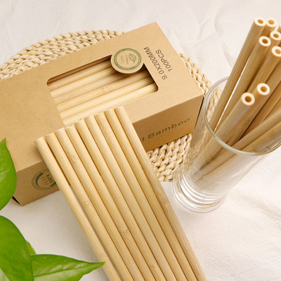 Volume de bambu reusável das palhas bebendo dos utensílios da cozinha