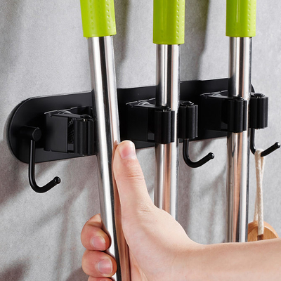 Vassoura da garagem e organizador Storage For Brushes do suporte do espanador e espanadores